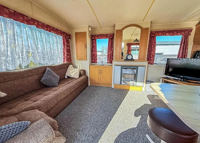 8 Berth Caravan With Free Wifi At Heacham Holiday Park In Norfolk Ref 21008E