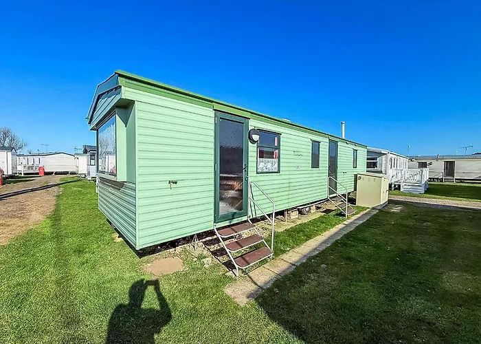 8 Berth Caravan With Free Wifi At Heacham Holiday Park In Norfolk Ref 21008E
