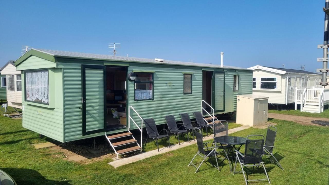 8 Berth Caravan With Free Wifi At In Norfolk Ref 21008e Campsite Heacham